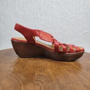 Bare Traps Womens Dayna Sandals 7.5 Red Woven Leather Slingback Platform Wedge